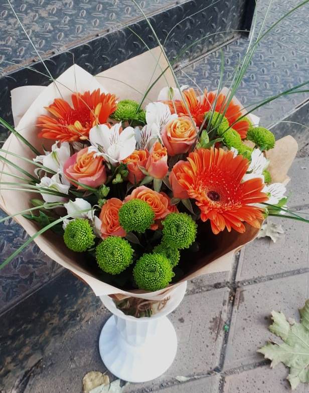 Букет цветов из: Герберы, Хризантемы, Альстромерии и Розы в Заолешенке