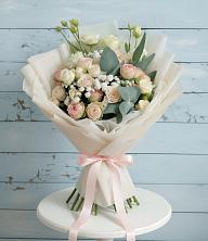 Букет цветов из:  Розы и Лизиантусы в Заолешенке