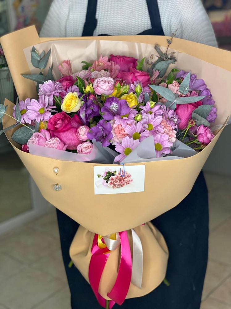 Букет цветов из: Хризантемы, Гвоздики и Альстромерии в Заолешенке