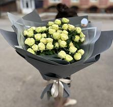 Букет Белые кустовые розы Солинеро в Заолешенке