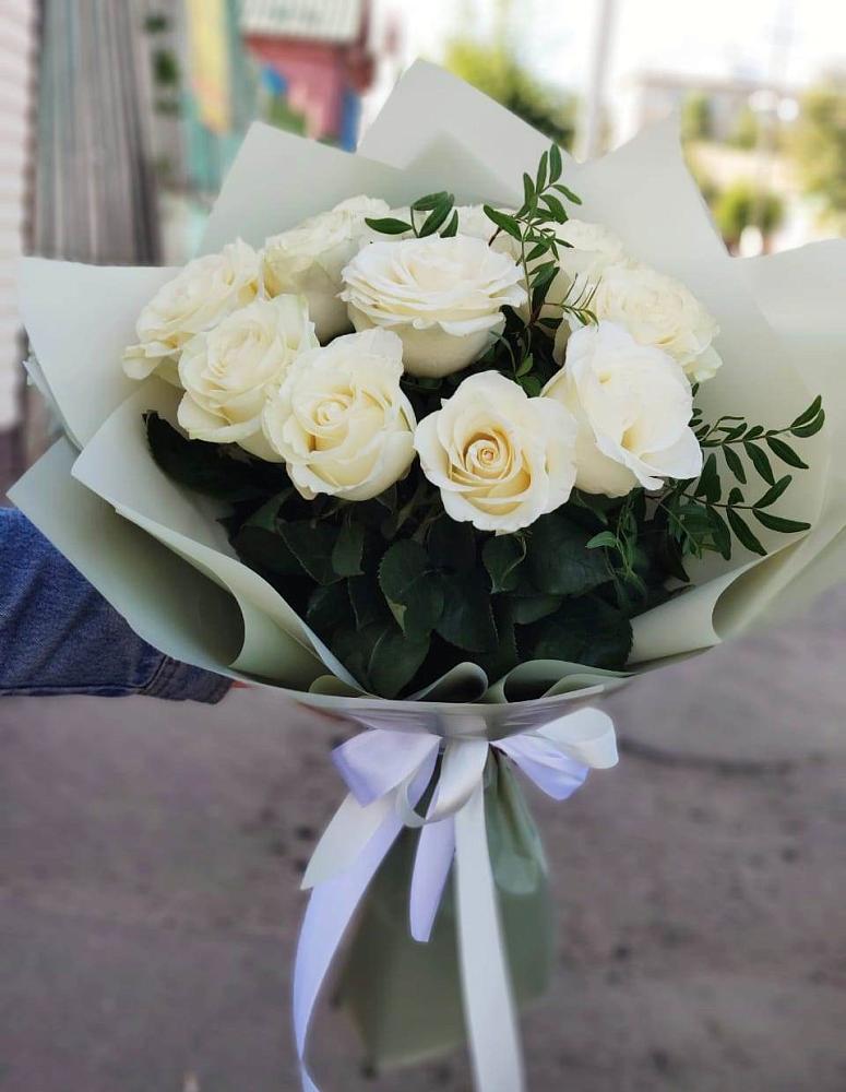 Букет Белые розы Проуд в Заолешенке