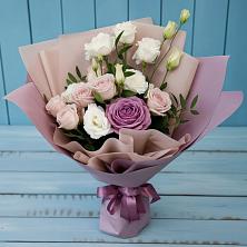 Букет цветов из:  Розы и Лизиантусы в Заолешенке