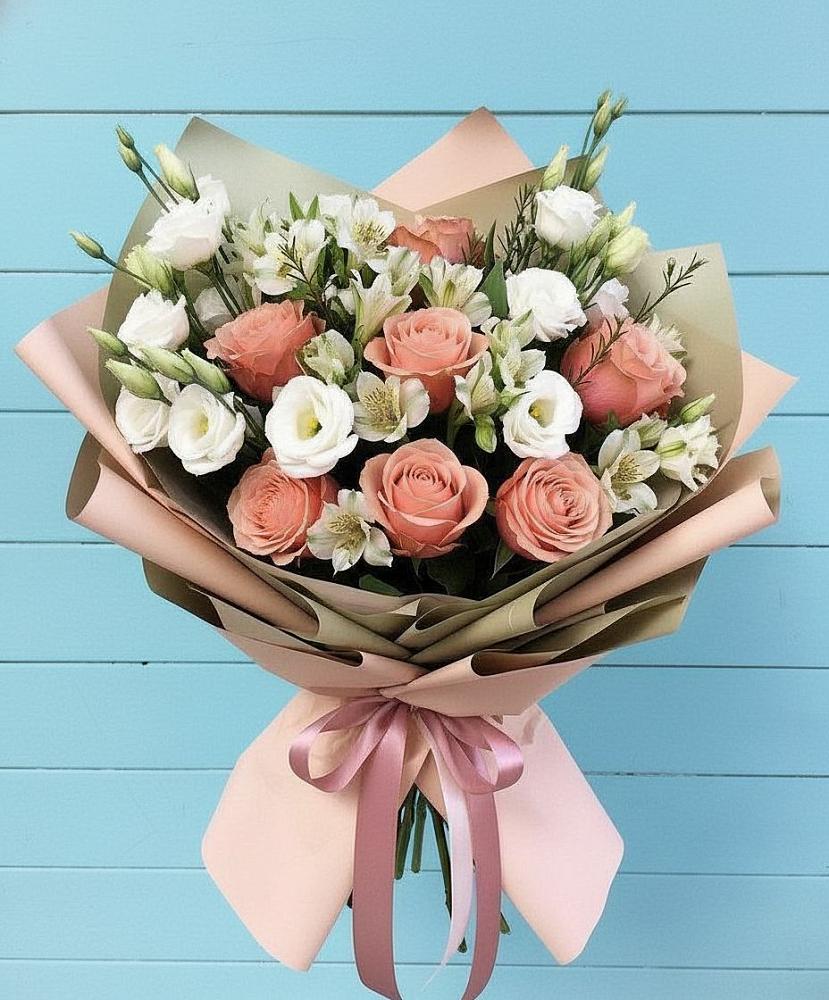 Букет цветов из: Розы, Альстромерии и Лизиантусы в Заолешенке