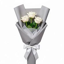 Букет 3 белые розы в Заолешенке