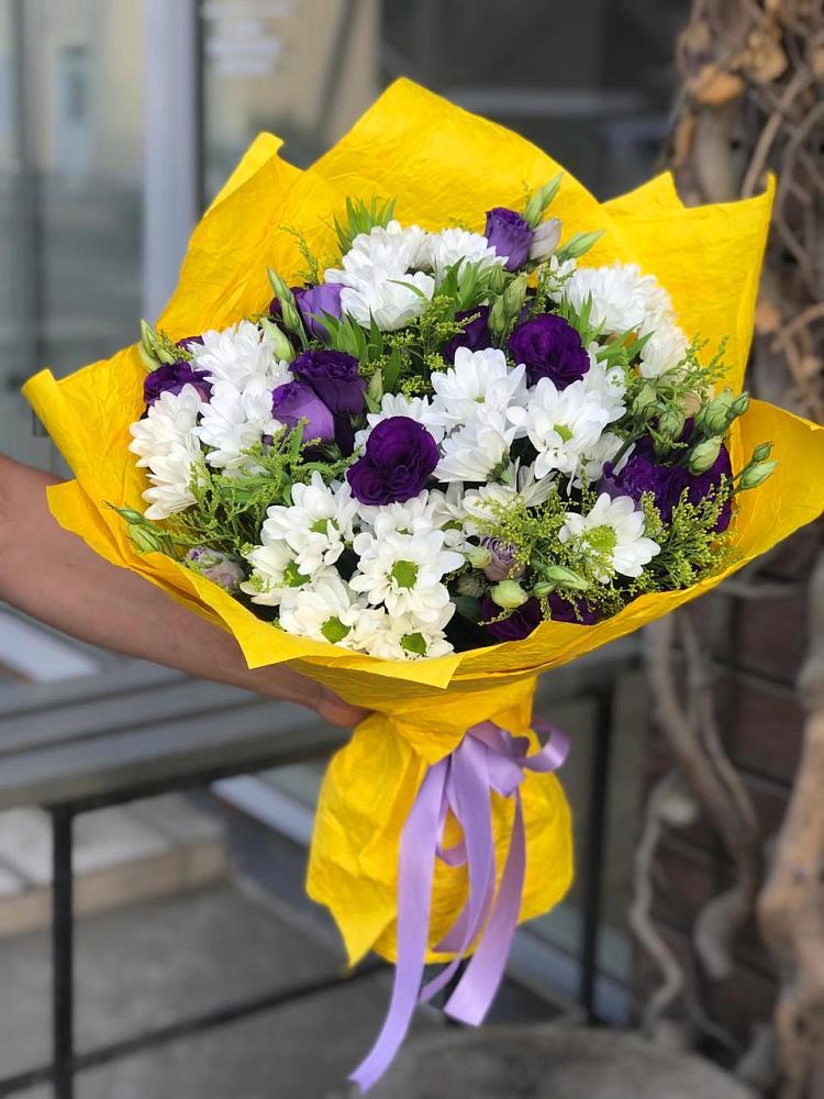 Букет цветов из: Ирисы, Хризантемы и Ромашки в Заолешенке
