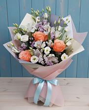 Букет цветов из:  Лизиантусы, Розы, Альстромерии и Гипсофила в Заолешенке