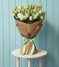 Букет цветов из:  Лизиантусы в Заолешенке