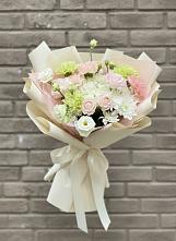 Букет цветов из:  Гвоздики, Розы, Лизиантусы и Хризантемы в Заолешенке