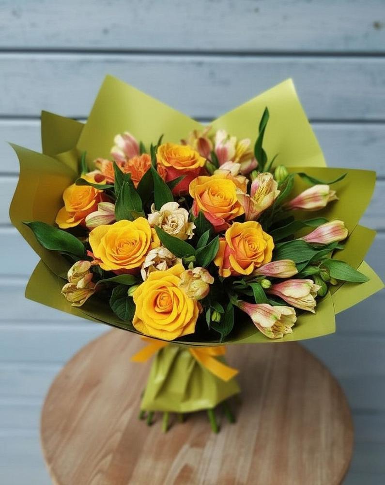Букет цветов из: Альстромерии и Розы в Заолешенке