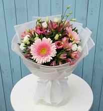 Букет цветов из:  Герберы, Альстромерии и Лизиантусы в Заолешенке