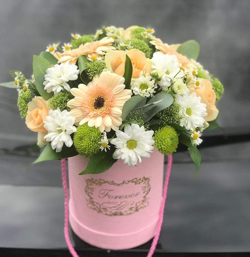 Цветочная композиция из Розы, Герберы и Хризантемы в шляпной коробке в Заолешенке